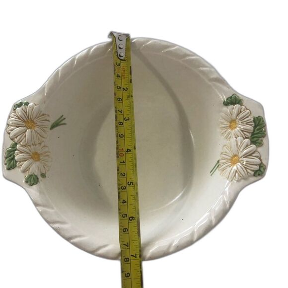 PoppyTrail Metlox Sculptured Daisy Set Of 2 Serving Bowls - Picture 4 of 9